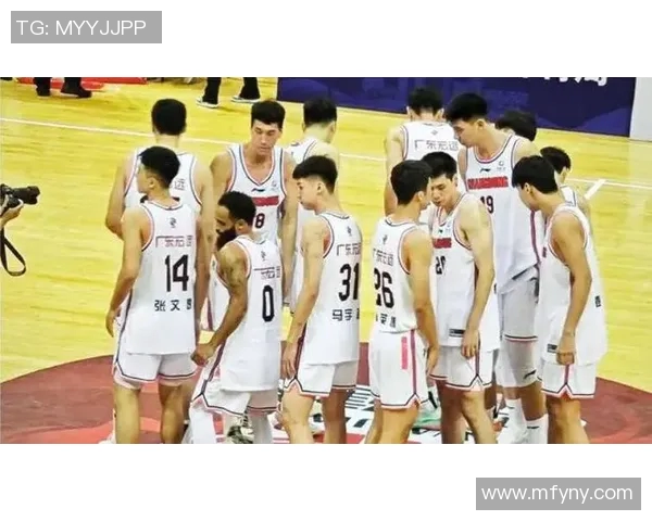 CBA精彩对决广东队迎战北控队直播盛况全程回顾与分析